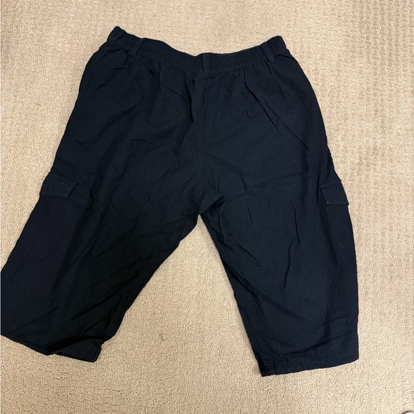 White Stag Black Capris - Picture 2 of 2